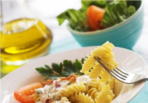 ORUÇ TUTMAK BEDENE VE RUHA DETOKS ETKİSİ YAPAR