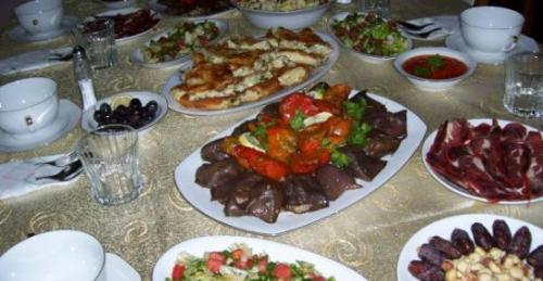 İFTARDA VE SAHURDA NE YEDİĞİNİZ ÇOK ÖNEMLİ