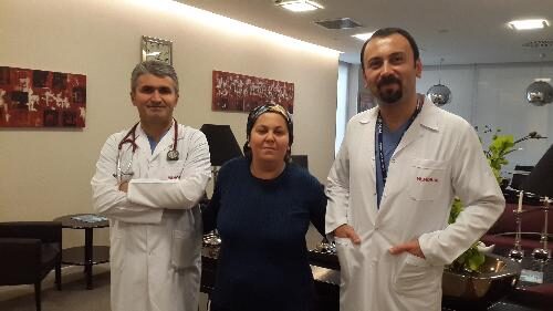 CEVİZ BÜYÜKLÜĞÜNDEKİ TİROİD DOKUSU KALBİNDEN ÇIKARILDI